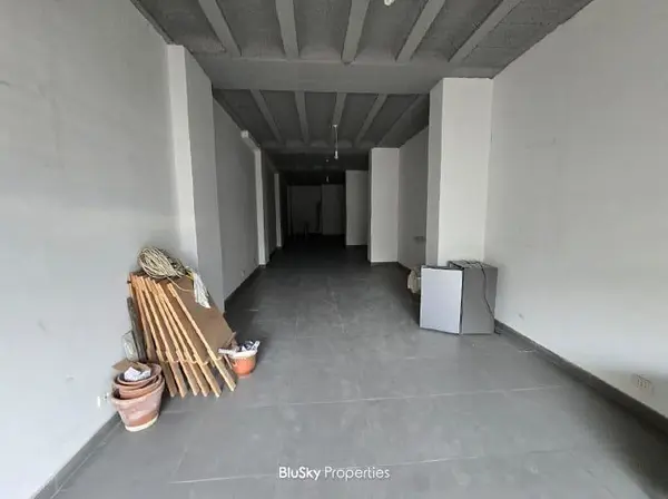 Shop 90m² for Rent in Mansourieh