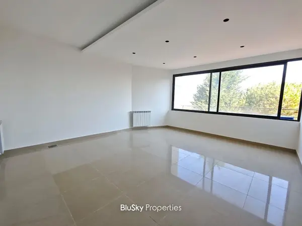 Apartment 240m² Garden for Sale in Mar Chaaya