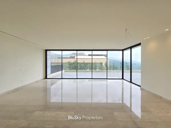 Apartment 180m² with Terrace for Sale in Monteverde