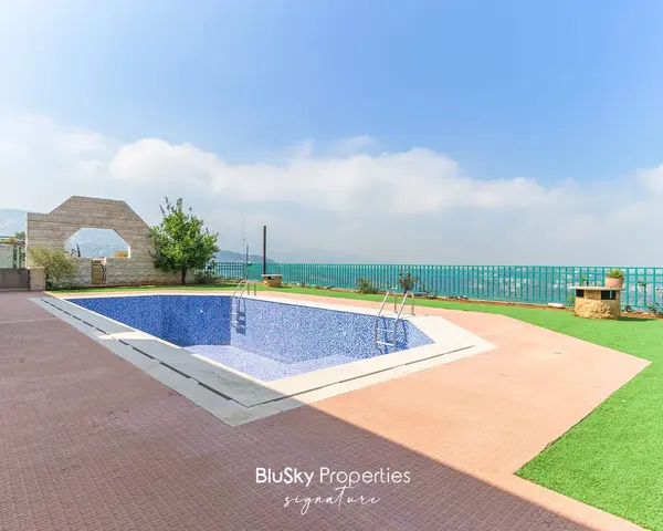 Villa 2,000m² with Garden for Sale in Monteverde