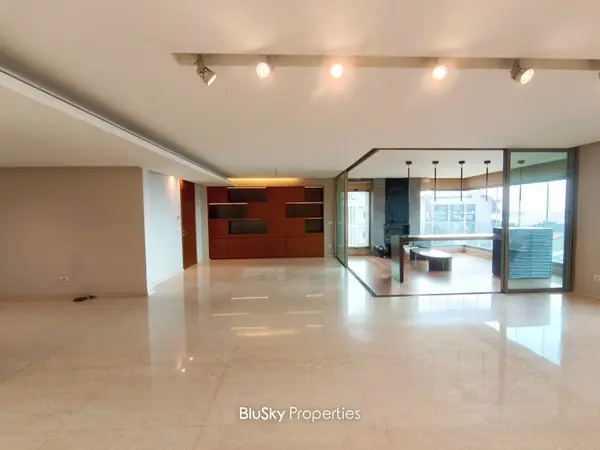 Apartment 285m² with Terrace for Sale in Mtayleb