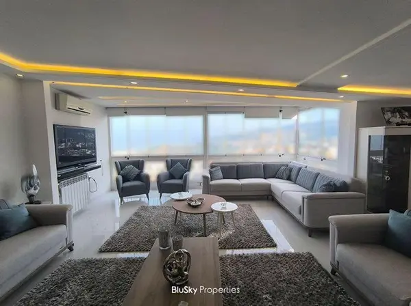 Apartment 165m² Mountain View for Sale in Mazraet Yachouh