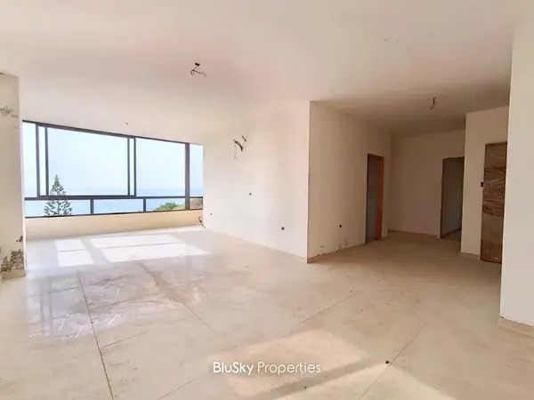 Apartment 240m² Sea View for Sale in Naher Ibrahim