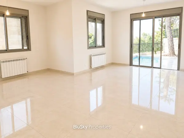 Apartment 175m² with Terrace for Sale in Ouyoun Broumana