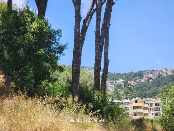 Land 850m² for Sale in Ouyoun