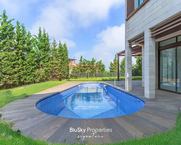 Villa 1,200m² with Garden for Sale in Qonnabet Broumana
