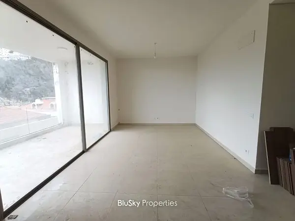 Apartment 120m² with Balcony for Sale in Qonnabet Broumana