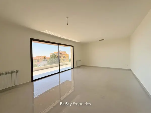 Apartment 240m² with Balcony for Sale in Qonnabet Broumana