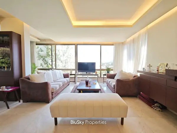 Apartment 147m² Garden for Sale in Roumieh