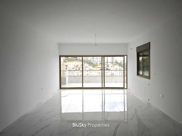 Apartment 177m² with Garden for Sale in Roumieh