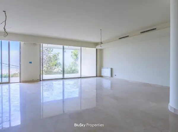 Apartment 330m² Terrace for Sale in Yarzeh