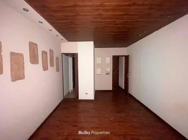 Office 50m² for Sale in Zalka
