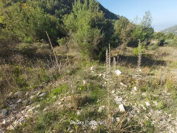 Land 1,030m² for Sale in Zebdine