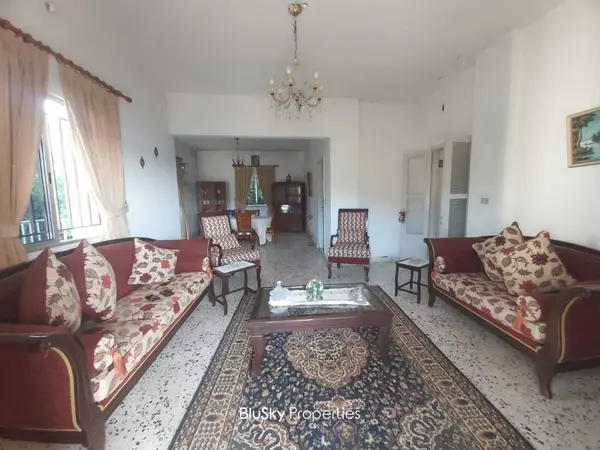 Stand Alone House 220m² for Sale in Zebdine