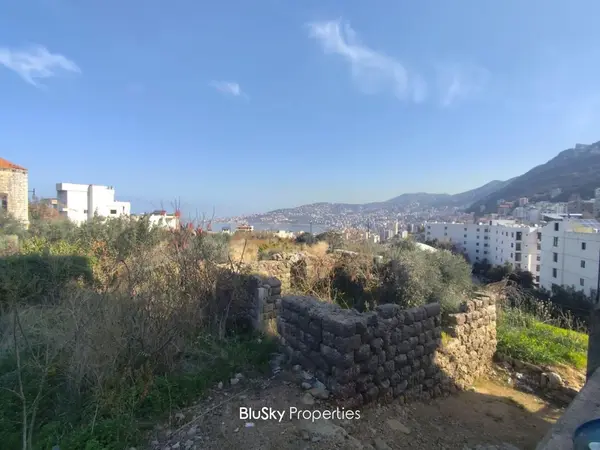Land 300m² for Sale in Zouk Mkayel