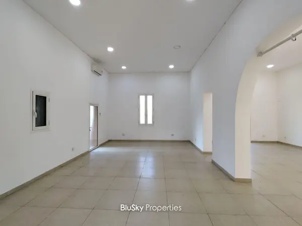 Office 200m² for Rent in Zouk Mosbeh