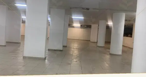 1,450 m² warehouse for sale in Raouche, Beirut