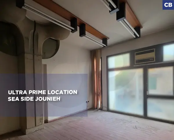 Prime Seaside Office For rent/High Visibility/Ultra prime location/JOUNIEH-KESEROUAN