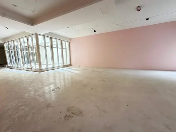 Shop for rent in Downtown
