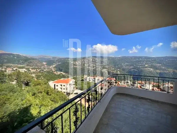 Apartment for Sale in Ajaltoun with Open View