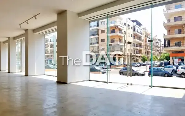 Main Road 600 SQM Shop for Rent in Antelias