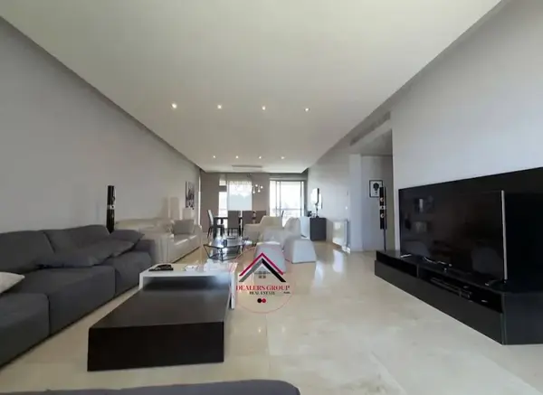 Prime Location High Floor apartment for Sale in Hamra – Ras Beirut