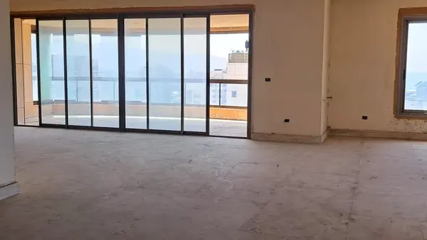 Apartment for Sale in Ramleh Al Bayda, Beirut, Lebanon