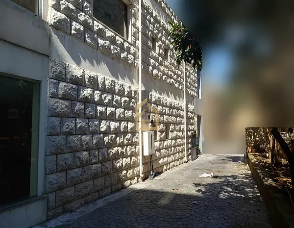 Building for Sale in Mazraat Yachouh