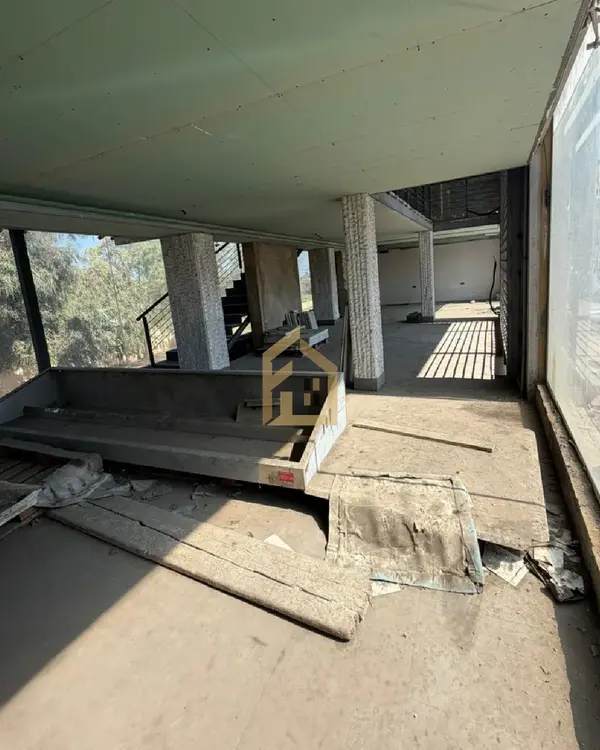 Showroom for Sale in Khaldeh