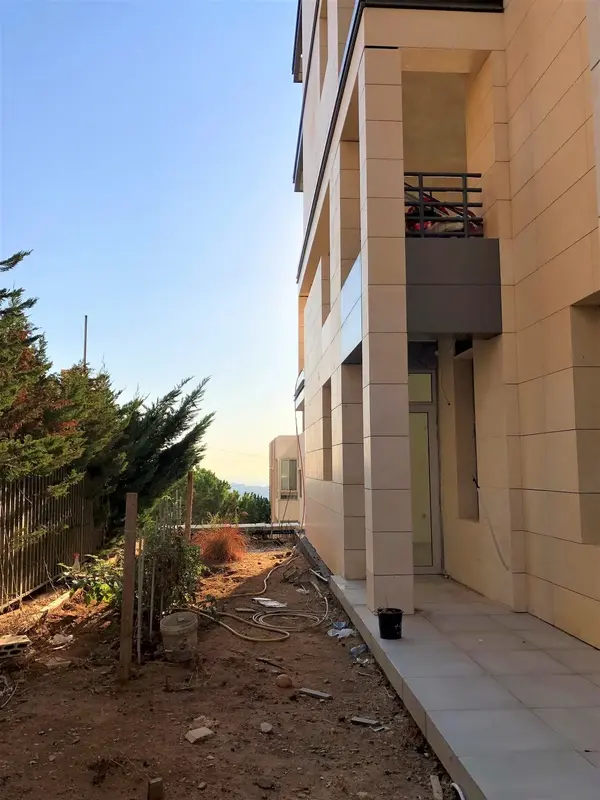 Prime Location Apartment in Monteverde, Metn