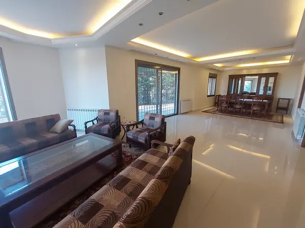 Apartment in Qornet El Hamra, Metn
