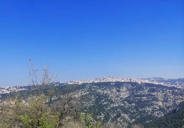 Land in Beit Chabeb, Metn