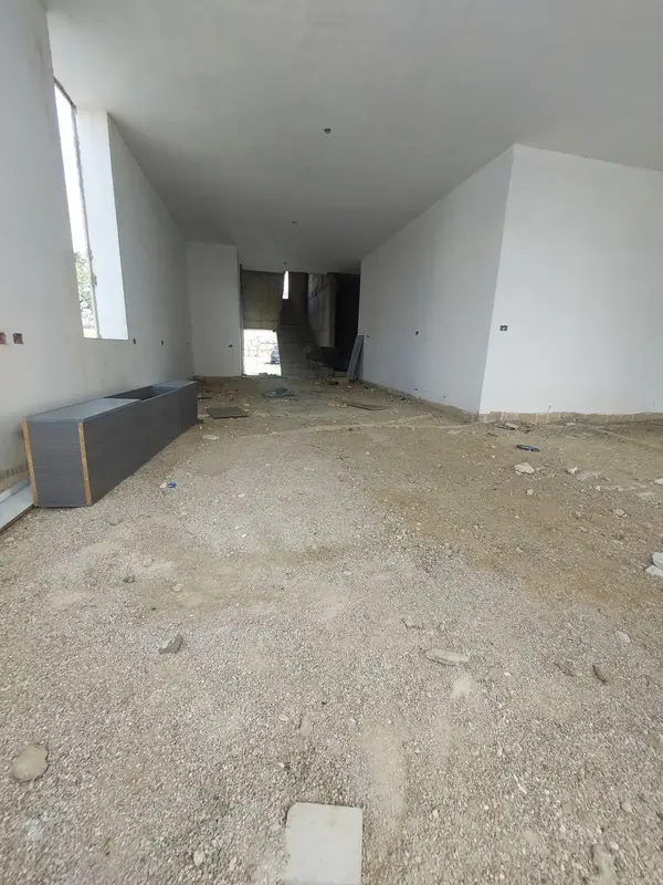 Restaurant/Office for Rent in Dbayeh, Metn