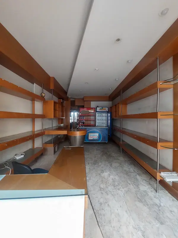 Prime Location Shop in Beit El Kikko, Metn