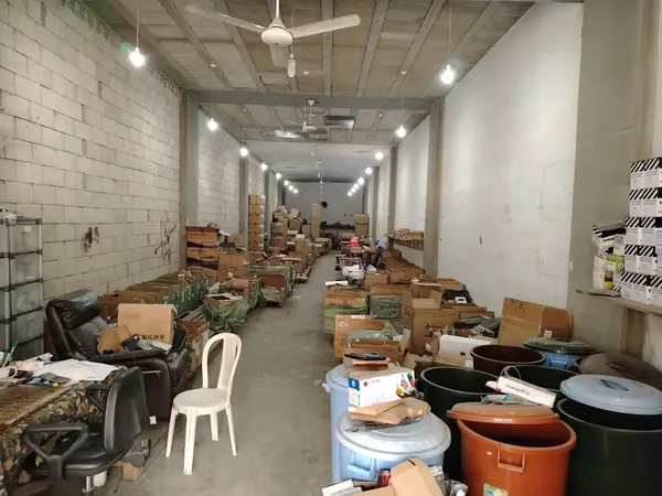 Prime Location Industrial Warehouse/Shop in Naher El Mot, Metn