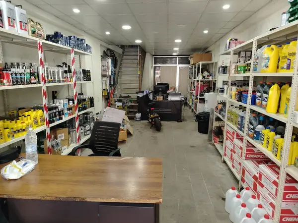 Prime Location Shop in Dora (Main Street ) , Metn