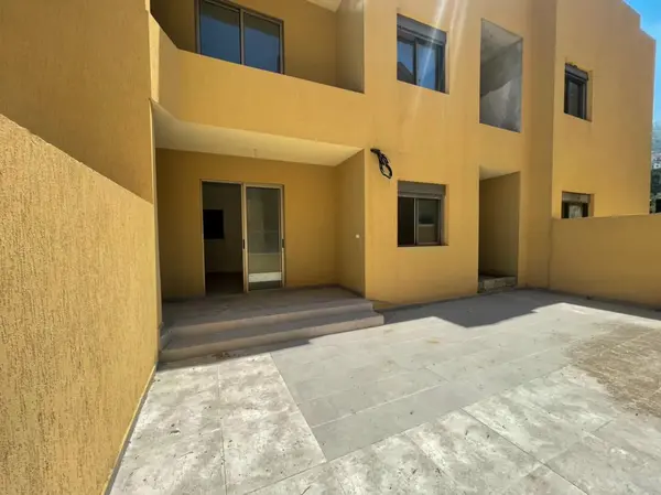 Payment Facilities-Apartment in Ain Alak, Metn with Terrace