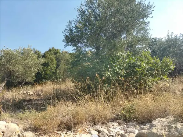 Land in Wadi Chahrour, Baabda Overlooking the Mountains