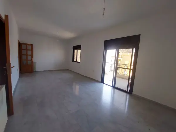Apartment in Bauchrieh, Metn with Partial Sea View