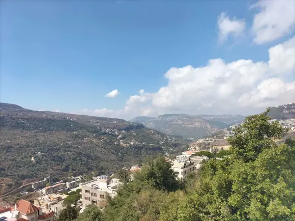 Land in Bkhechtay, Aley Overlooking the Mountains