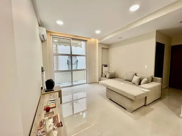 Apartment in kallimarmaro, Greece