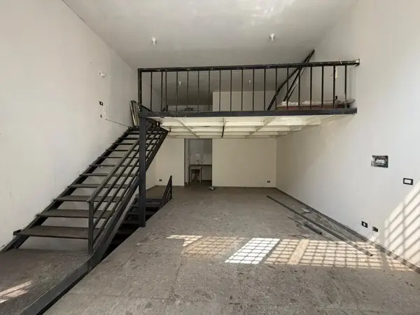 Shop for Sale In Mastita