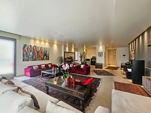 Apartment for Sale in Sioufi