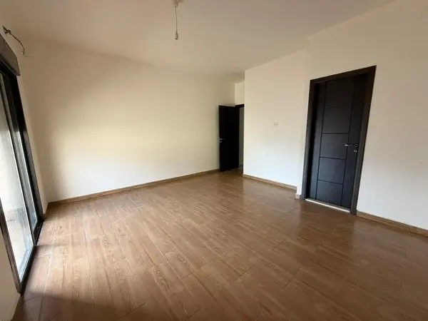 Apartment for Sale In Halat