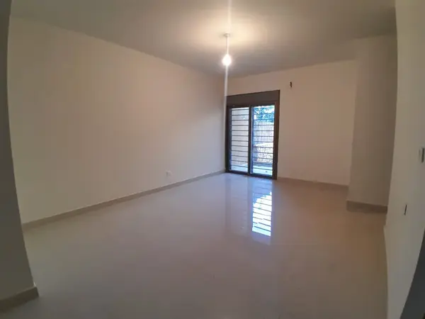 For Sale: Apartment in Mansourieh