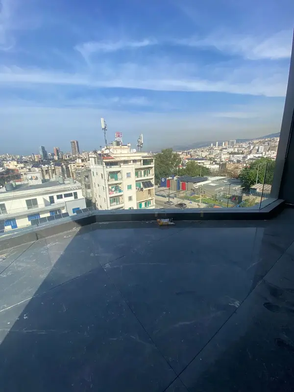For Sale: Apartment in Hazmieh, Metn