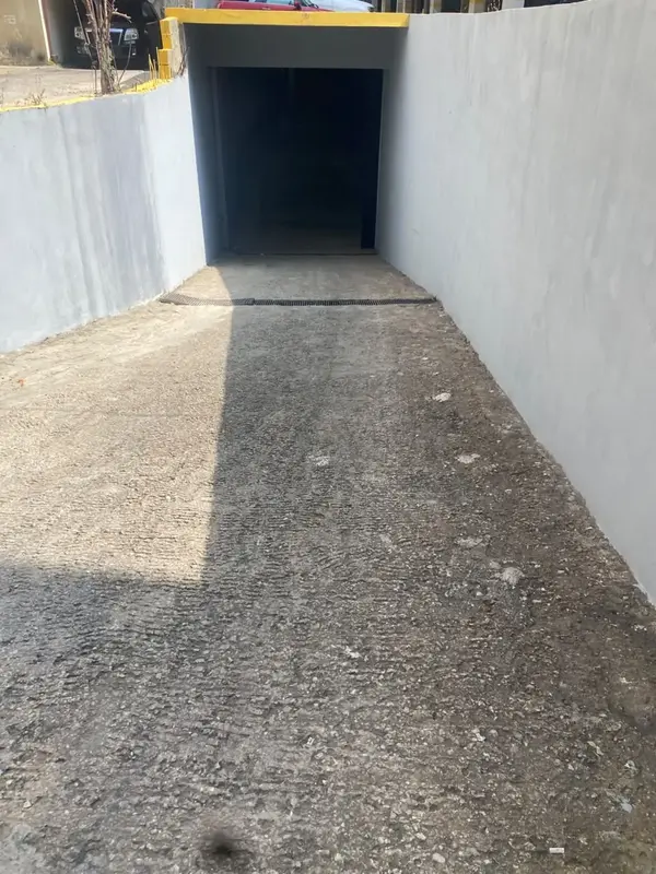 For Sale: Warehouse in Dekweneh