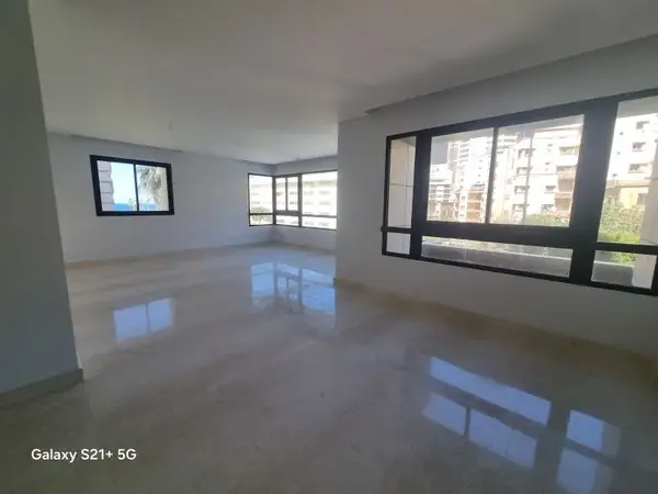 For Sale: Apartment in Carakas