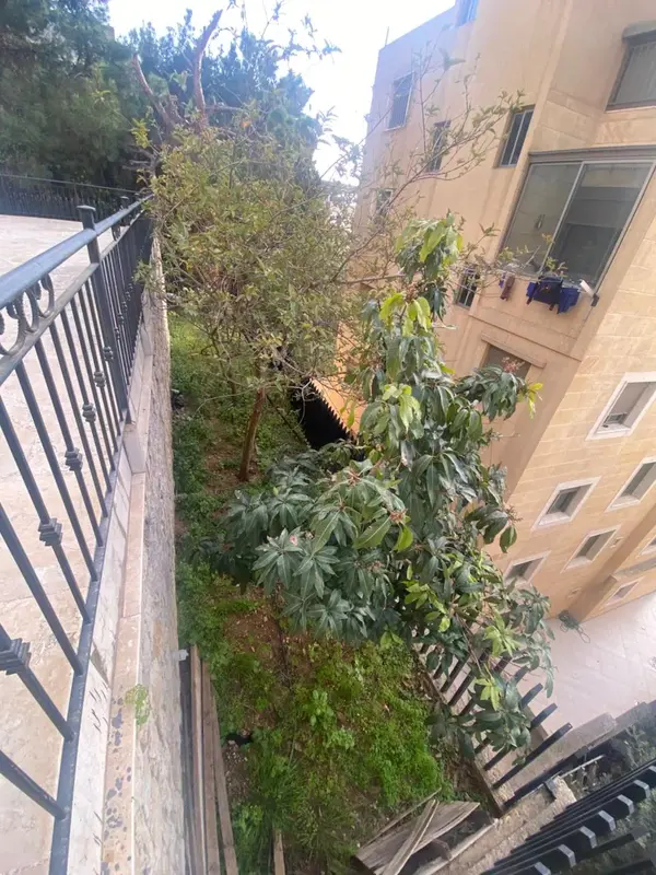 For Sale: Apartment in Dbayeh