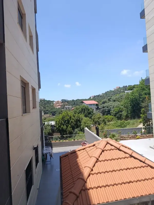 For Sale: Apartment in Jouret El Ballout